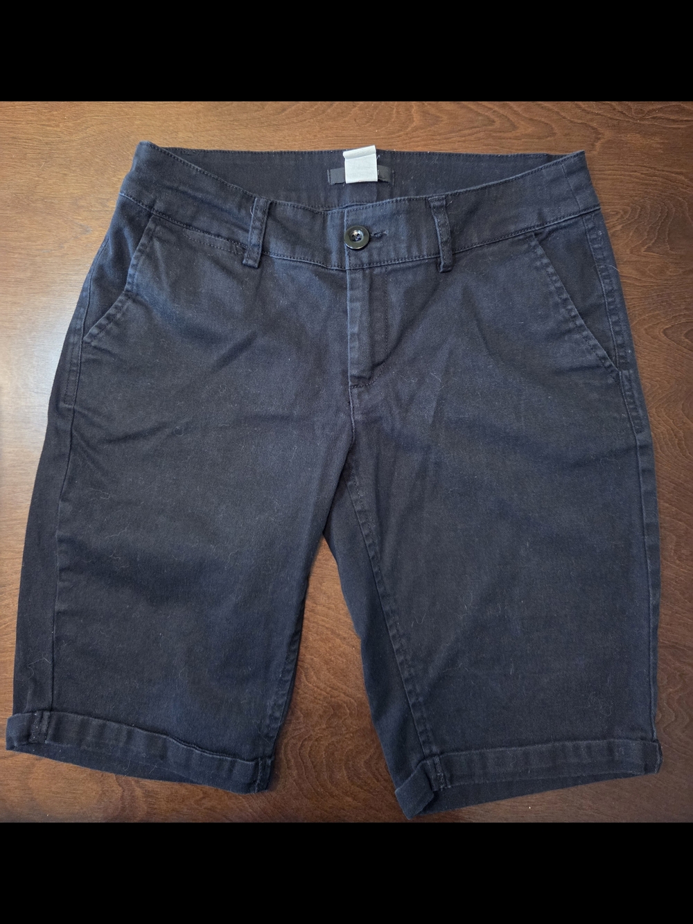 Color Swatch Black Womans Shorts Small 98% Cotton 2% Spandex Cuffed Legs